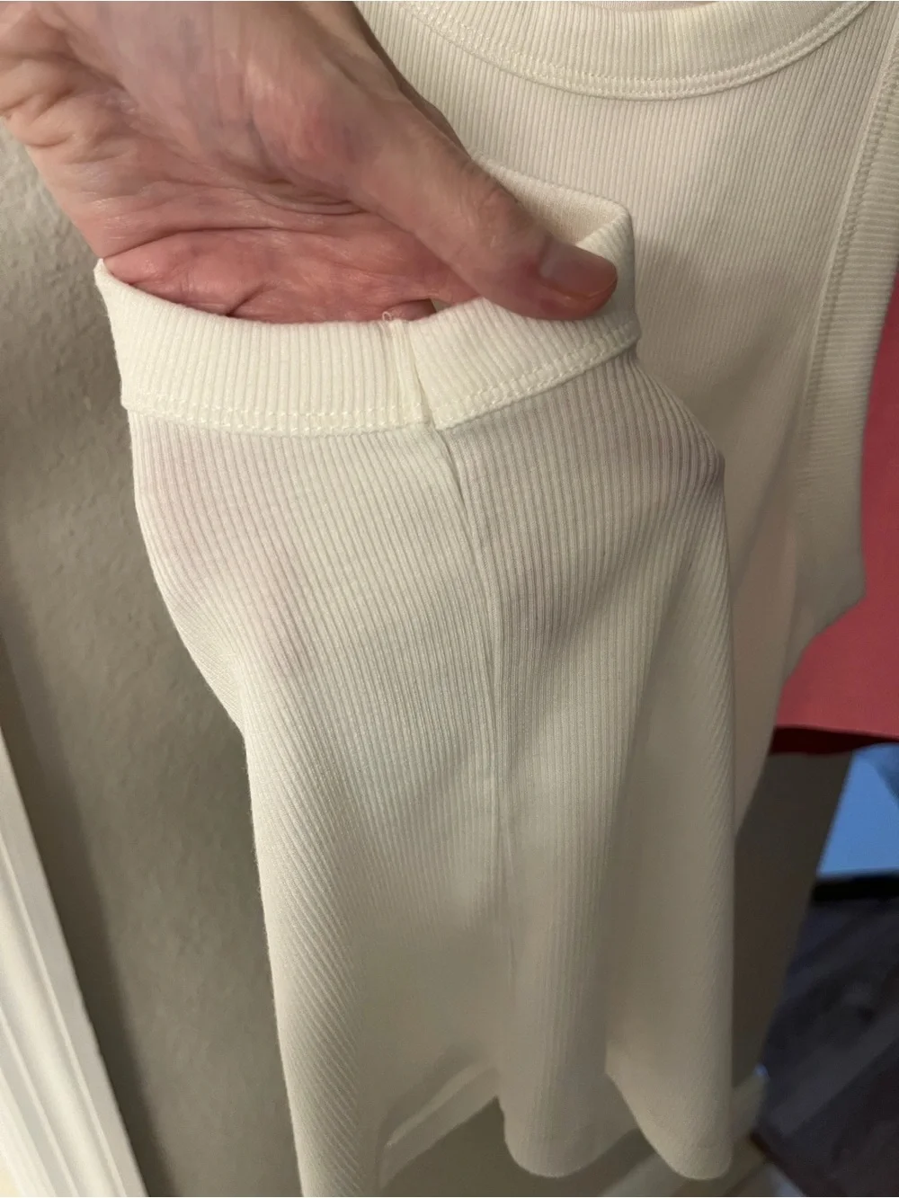 Set of (3) GAP Ribbed Cropped Tank Tops - Picture 6 of 9